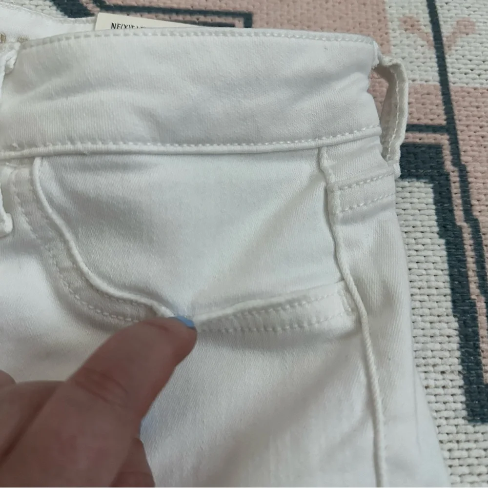 American Eagle White Stretch Ripped Super Hi-Rise Jegging Crop Jeans - Picture 8 of 16